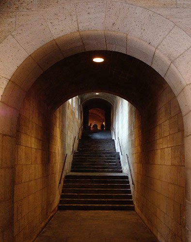 Pasillo interior de los claustros. Foto de AHM