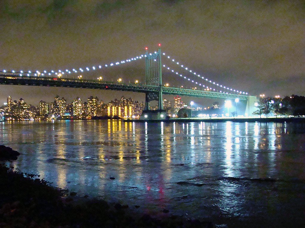 Puente Robert F. Kennedy visto desde el Astoria Park en Queens - Foto de AHM
