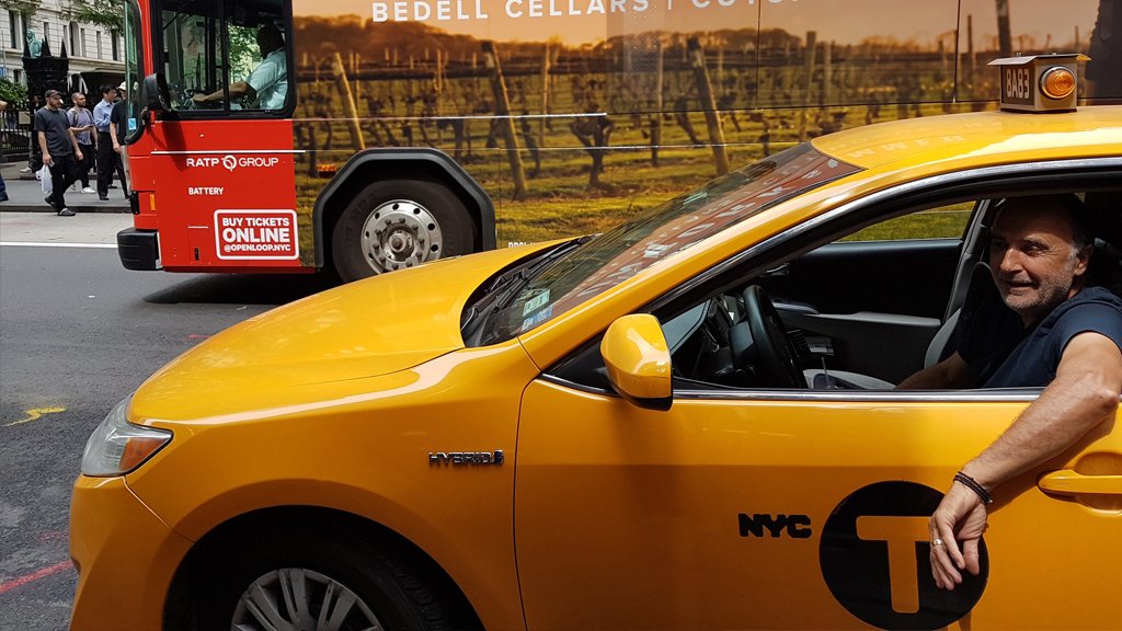 Guía de los medios de transporte públicos de Nueva York - Taxi amarillo y bus turístico de paradas libres - Foto de AHM