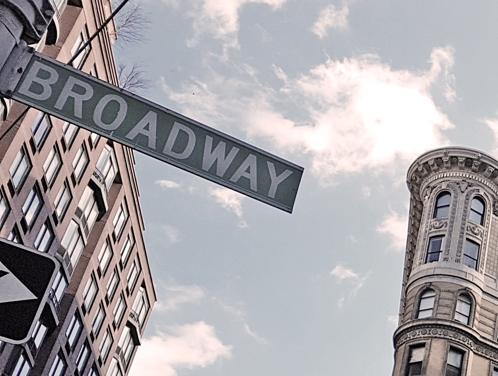 Letrero de avenida Broadway en Upper West Side - Foto de AHM