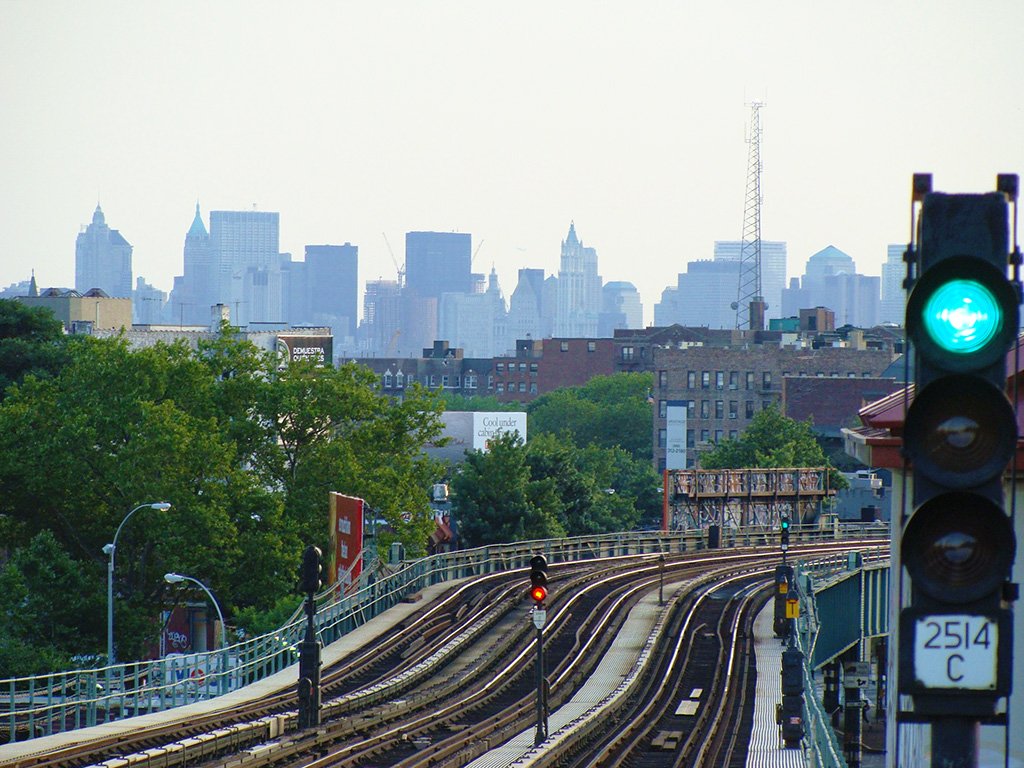 Carriles de la Línea 7 del metro que atraviesa Queens - Foto de Andrea Hoare Madrid