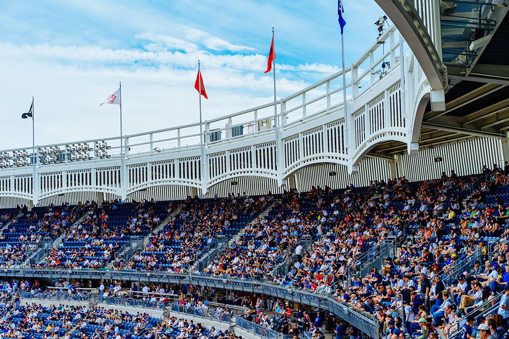 Gradas llenas en el Estadio de los Yankees de Nueva York. Foto de Dan Gold en Unsplash https://unsplash.com/photos/mwwi_EQ1HL0