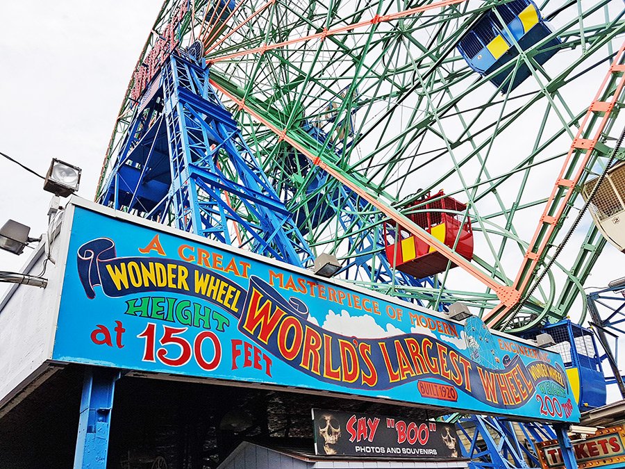 Entrada a la rueda de la fortuna Denos Wonder Wheel en Coney Island - Foto de Andrea Hoare Madrid
