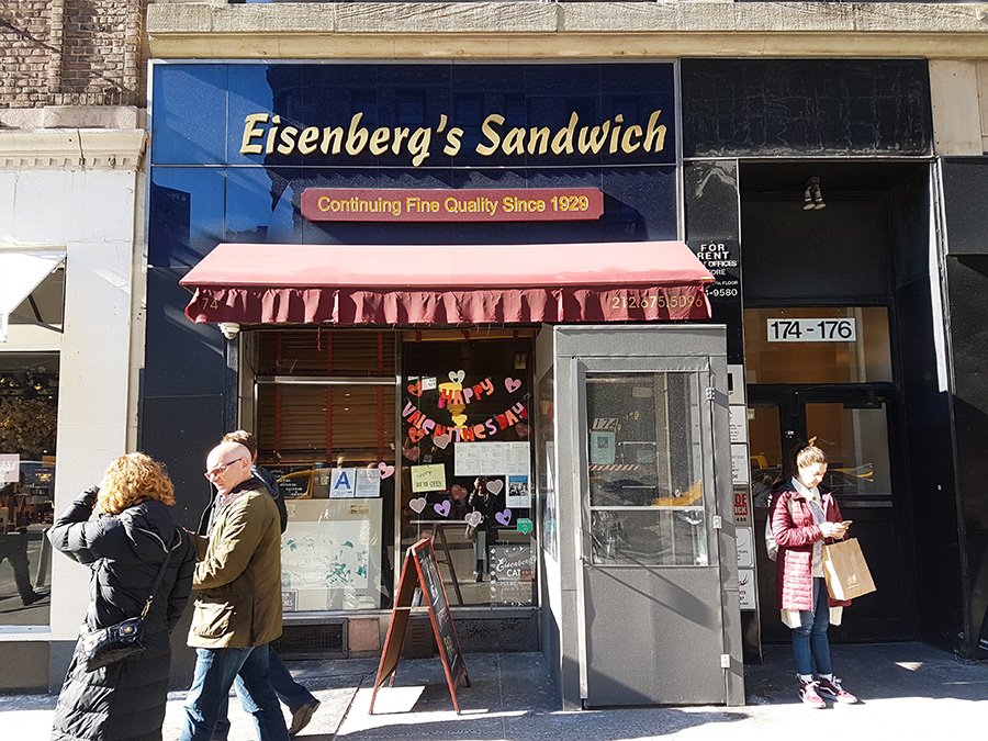 Entrada de Eisenbergs Sandwich en el Flatiron District de Manhattan - Foto de Andrea Hoare Madrid