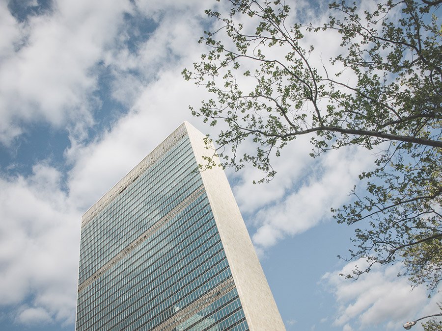 United Nations Headquarters (Edificio de la Secretaría de la Organización de las Naciones Unidas en Nueva York) - Foto de Tomas Eidsvold en Unsplash disponible en https://unsplash.com/photos/TDBJpAX_nI0
