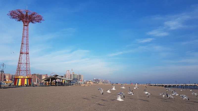 Panorámica de la playa, paseo marítimo y Parachute de Coney Island - Foto de Andrea Hoare Madrid