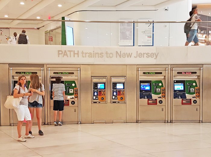 Máquinas automáticas de boletos del Path a New Jersey desde Manhattan (Estación del WTC Transportation Hub) - Foto de AHM