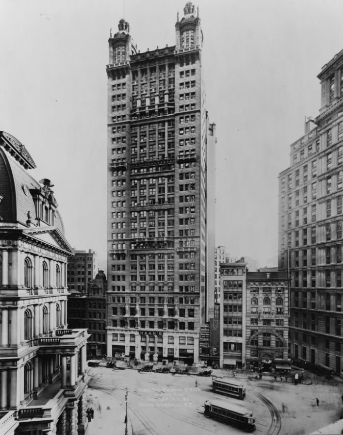 Foto del Park Row Building de 1912, de Irving Underhill, con Licencia Dominio Público, via Wikimedia Commons disponible en https://commons.wikimedia.org/wiki/File:Park_Row_Building_1912_New_York_City.jpg