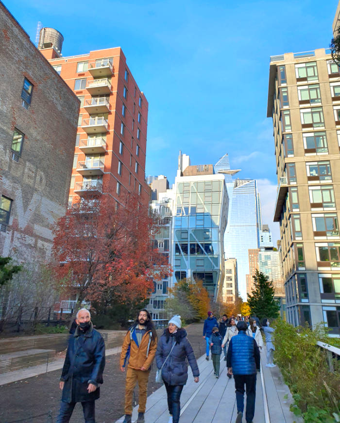 Nueva sección del High Line Park en Hudson Yardas, al fondo se ve la terraza The Edge - Foto de Andrea Hoare Madrid