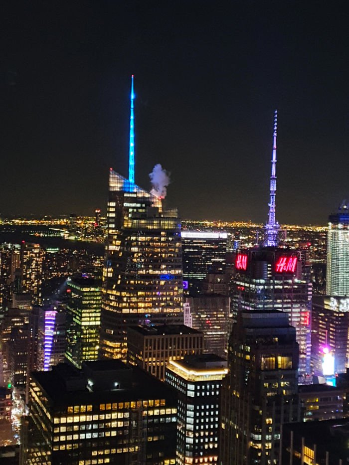 Antena del Bank of America Tower vista desde el Rockefeller Center. Foto de Andrea Hoare Madrid