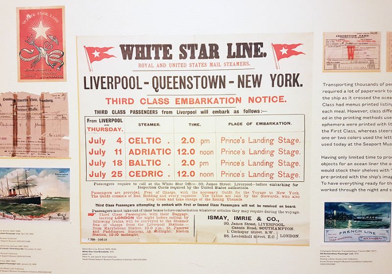 Poster con información de los horarios para embarcar en tercera clase del transatlántico White Star Line entre Liverpool, Queenstown y Nueva York. Colección del Museo de South Street Seaport - Foto de AHM