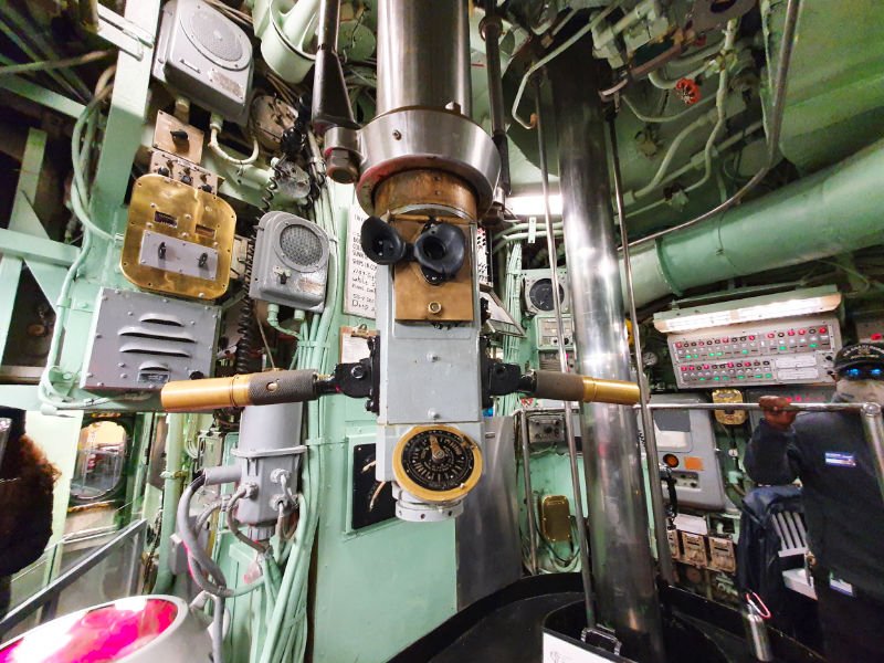 Periscopio en el cuarto de navegación del submarino Growler en el Museo Intrepid del Mar, Aire y el Espacio en Nueva York - Foto de Andrea Hoare Madrid